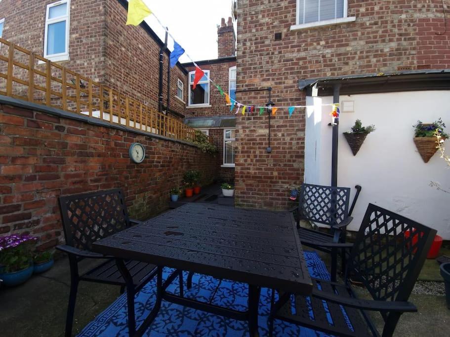 Вілла Gorgeous Edwardian Terrace In Old Trafford Манчестер Екстер'єр фото